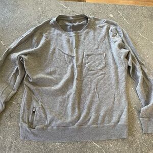 Vuori men’s XL gray crew